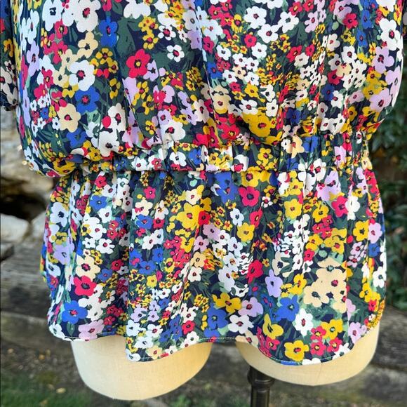Ann Taylor Vibrant Floral Blouse Women's Size Medium - Picture 5 of 10